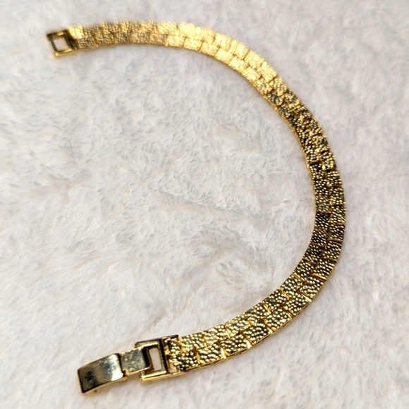 Vintage Women's Gold Plated Textured Bracelet - Picture 3 of 7